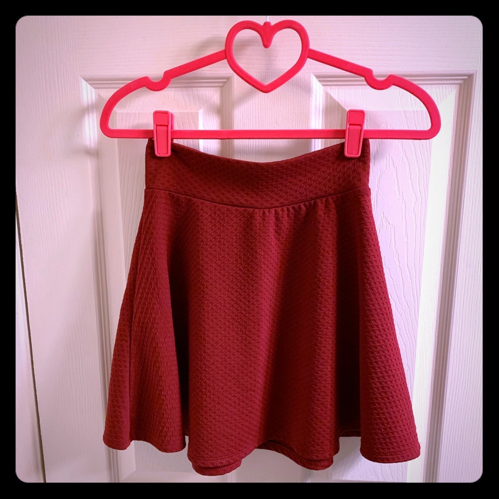 Burgundy red waffle textured circle waist skirt